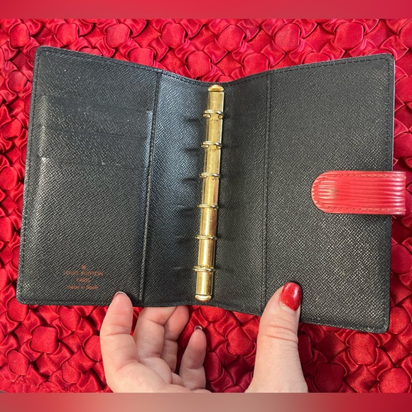 Authentic LOUIS VUITTON Red Epi Agenda cover/Wallet - Picture 7 of 9